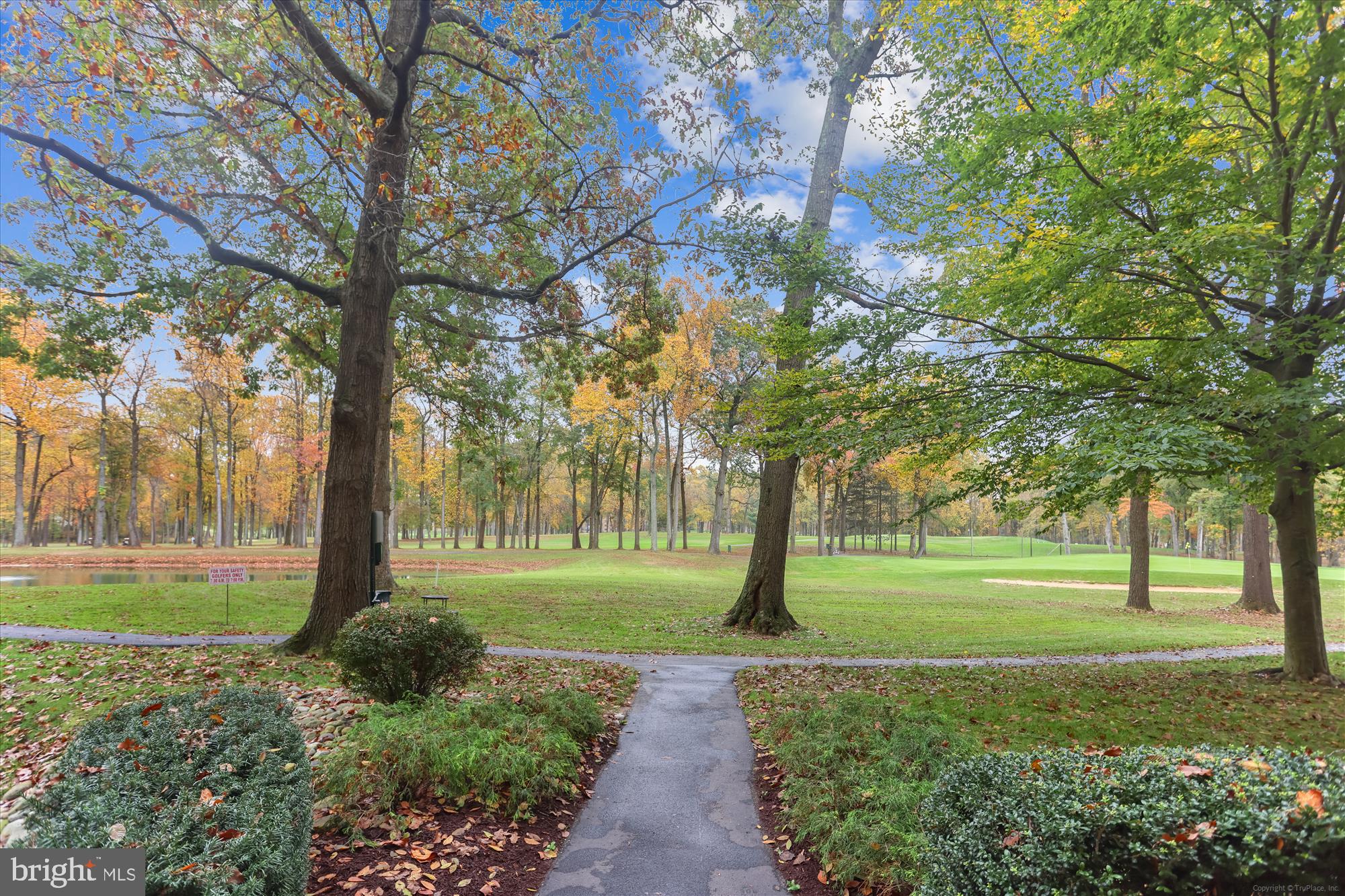 LEISURE WORLD - Residential