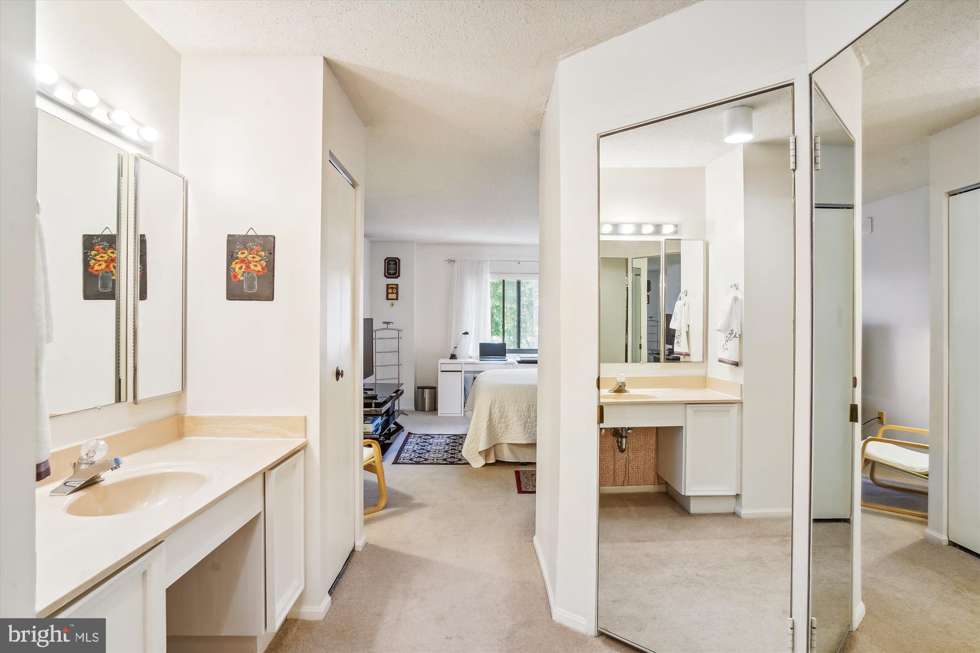 LEISURE WORLD - Residential