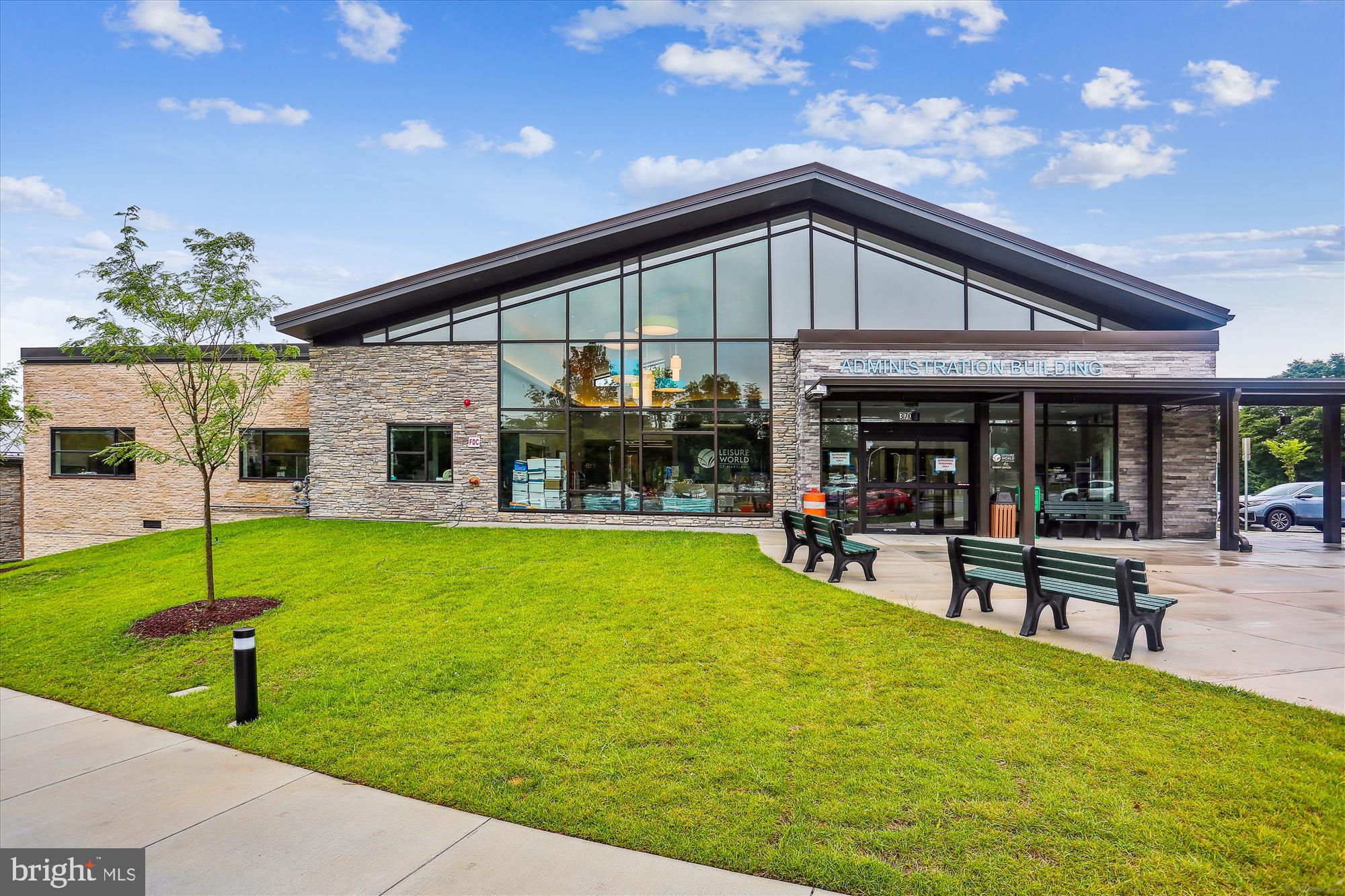 LEISURE WORLD - Residential