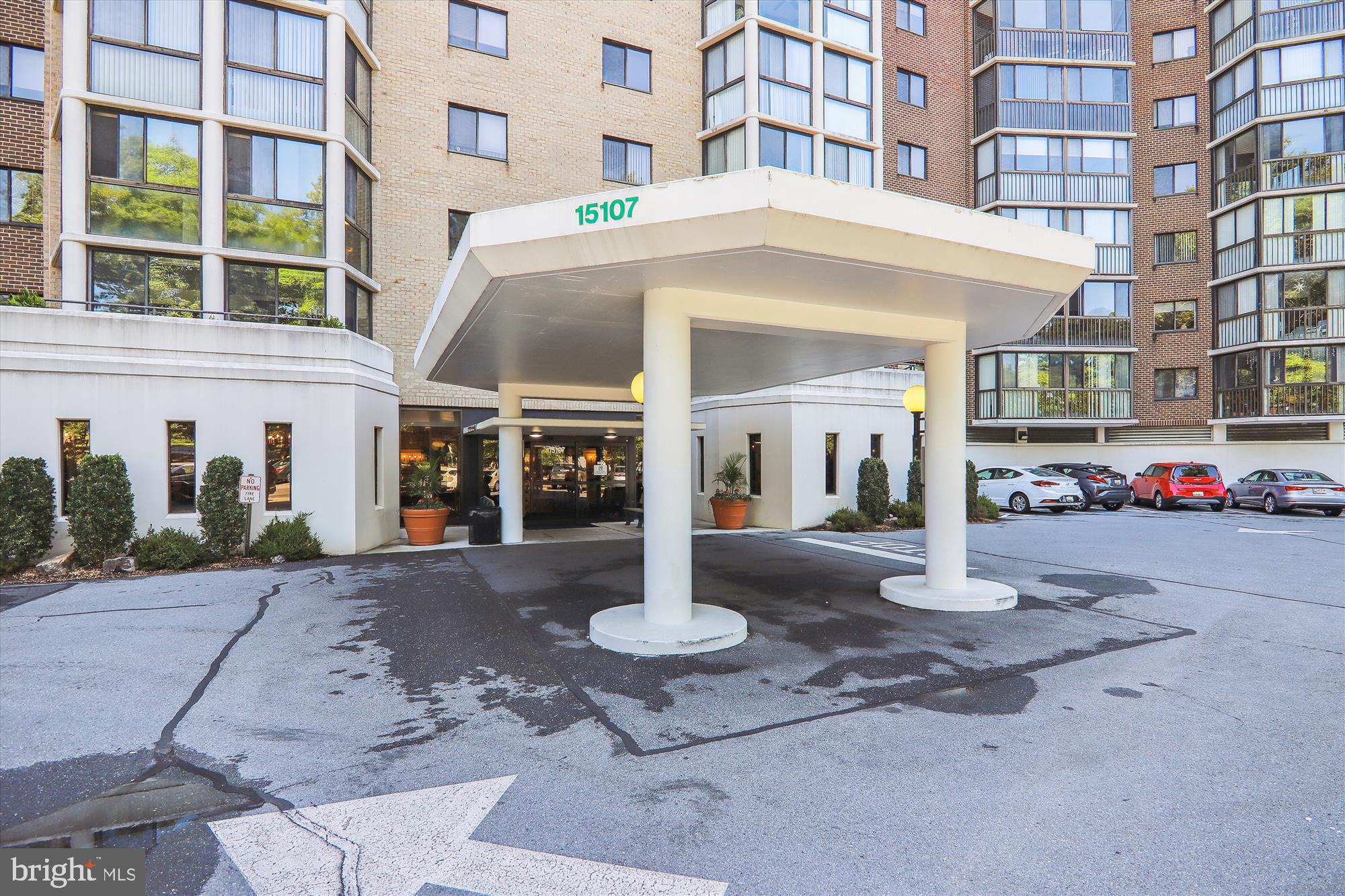 LEISURE WORLD - Residential