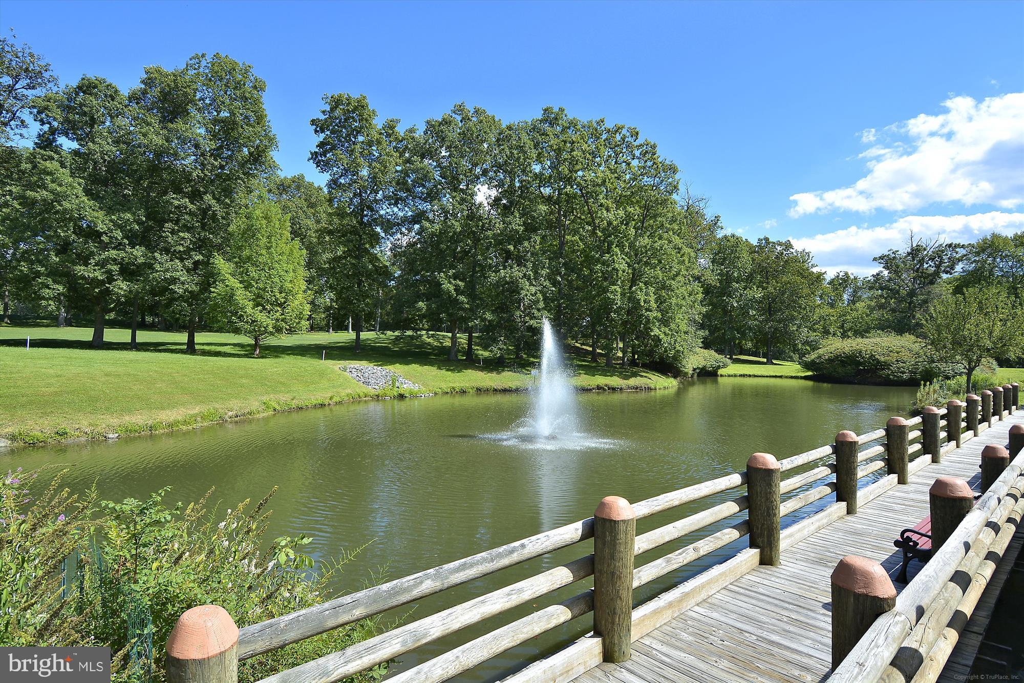 LEISURE WORLD - Residential