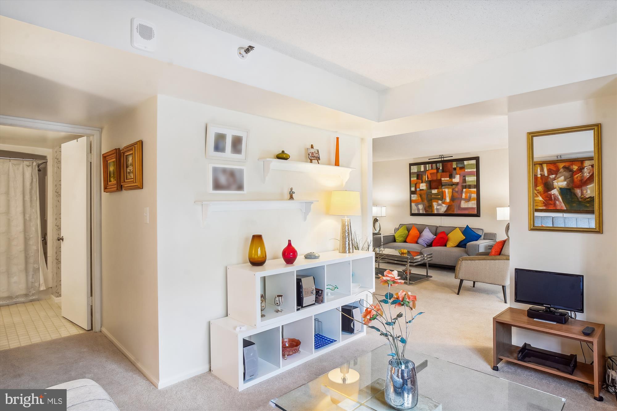 LEISURE WORLD - Residential