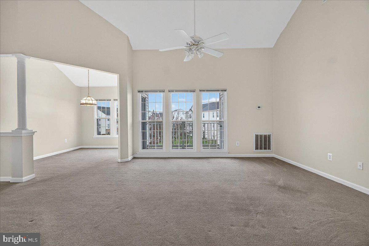 SPRING RIDGE - Residential