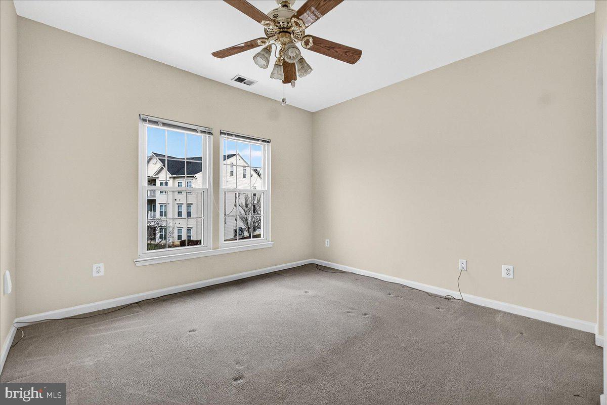 SPRING RIDGE - Residential