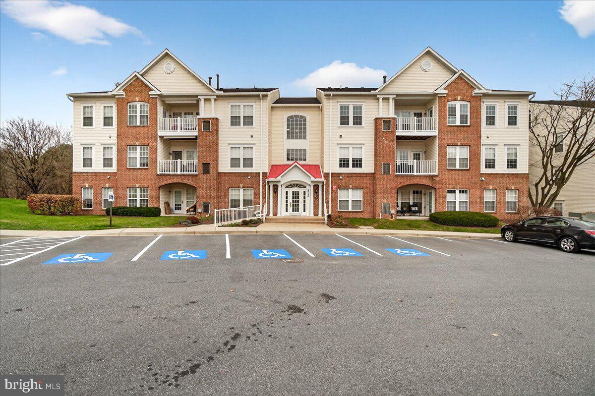 SPRING RIDGE - Residential