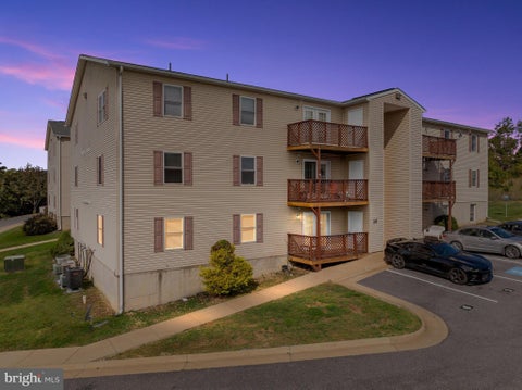 Condo For Sale - 225 Brandy Court #J-3<br/> STRASBURG, VA 22657