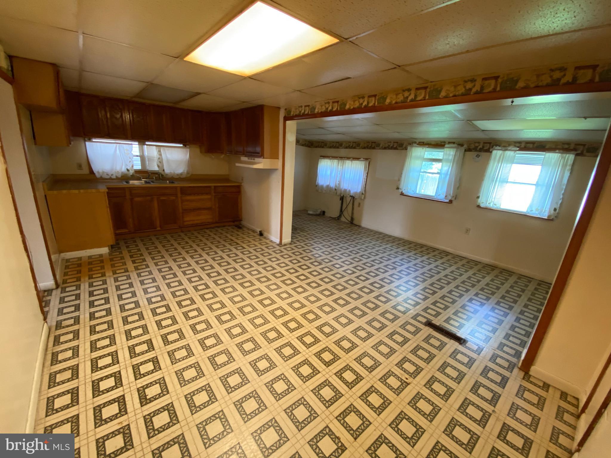 WILLIAMSPORT - Residential