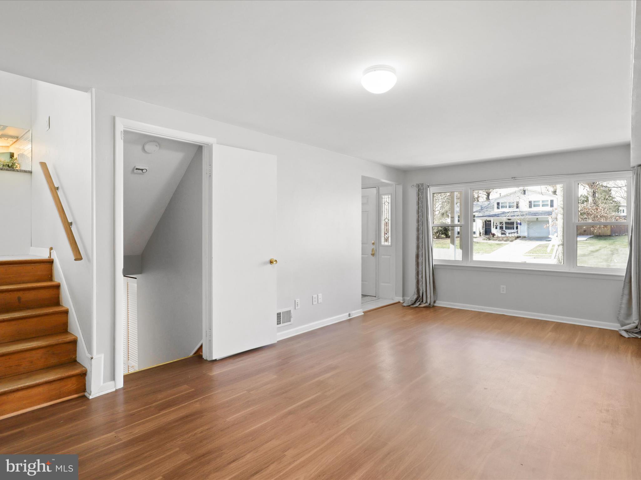 POTOMAC VALLEY - Residential Lease