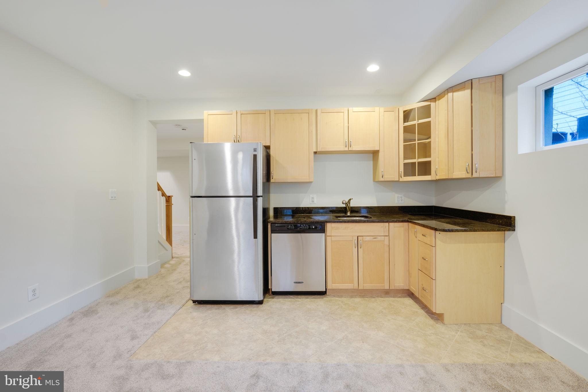 VIENNA WOODS - Residential