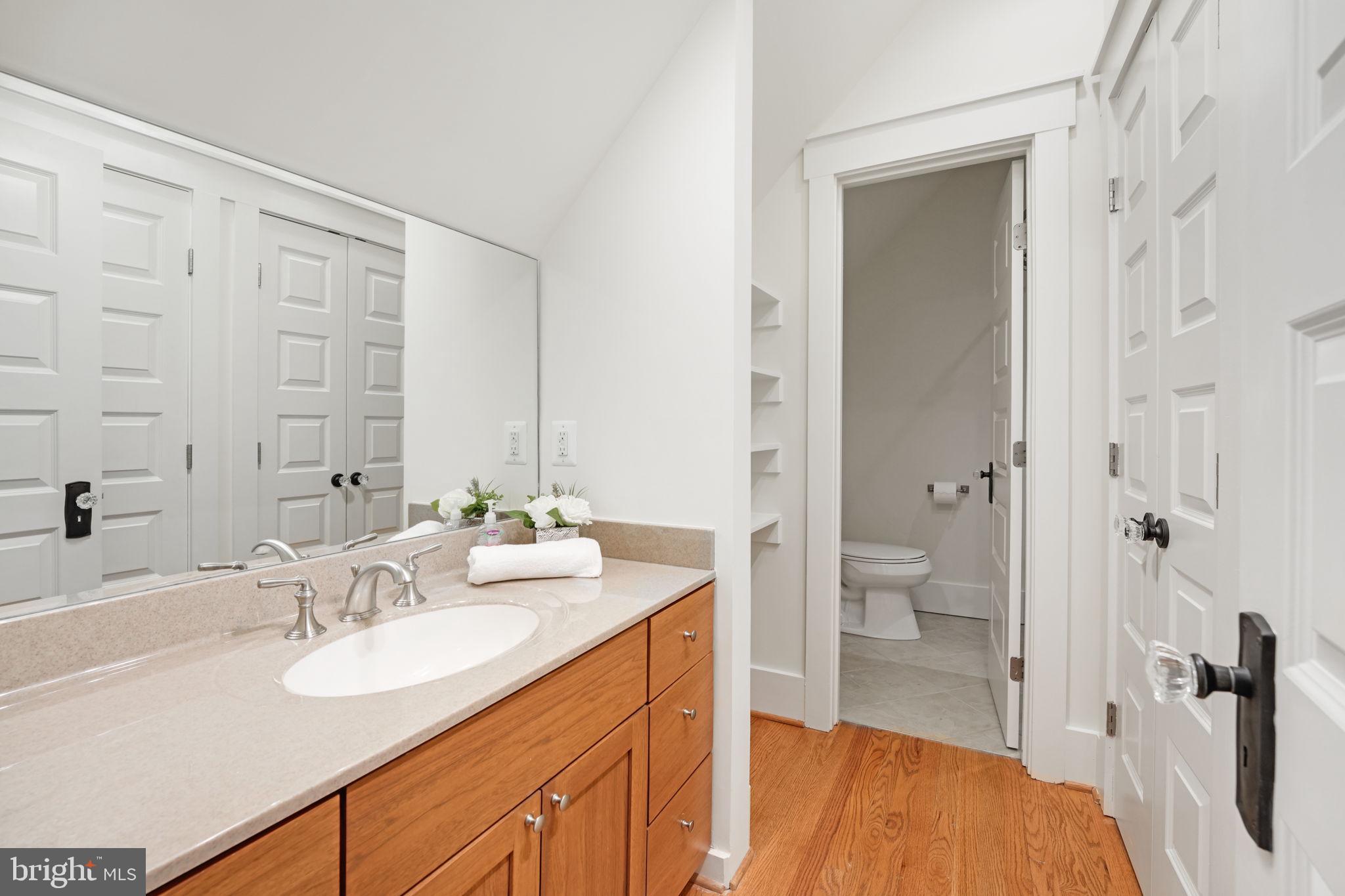 VIENNA WOODS - Residential