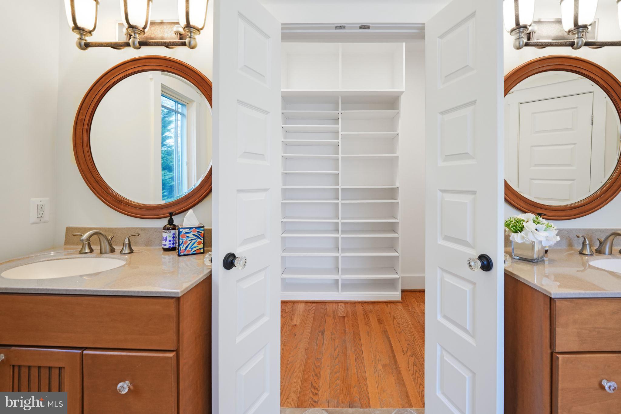 VIENNA WOODS - Residential