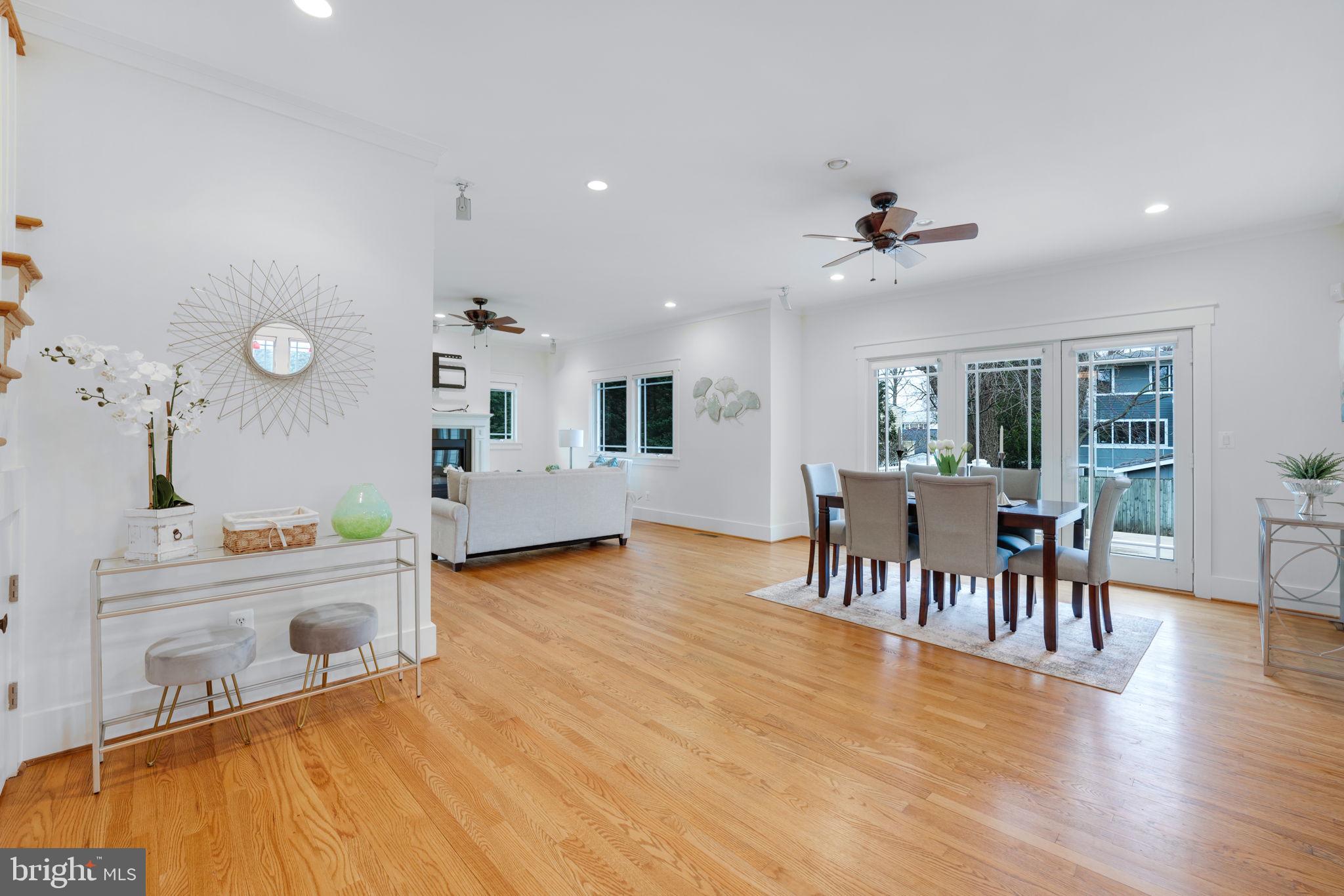 VIENNA WOODS - Residential