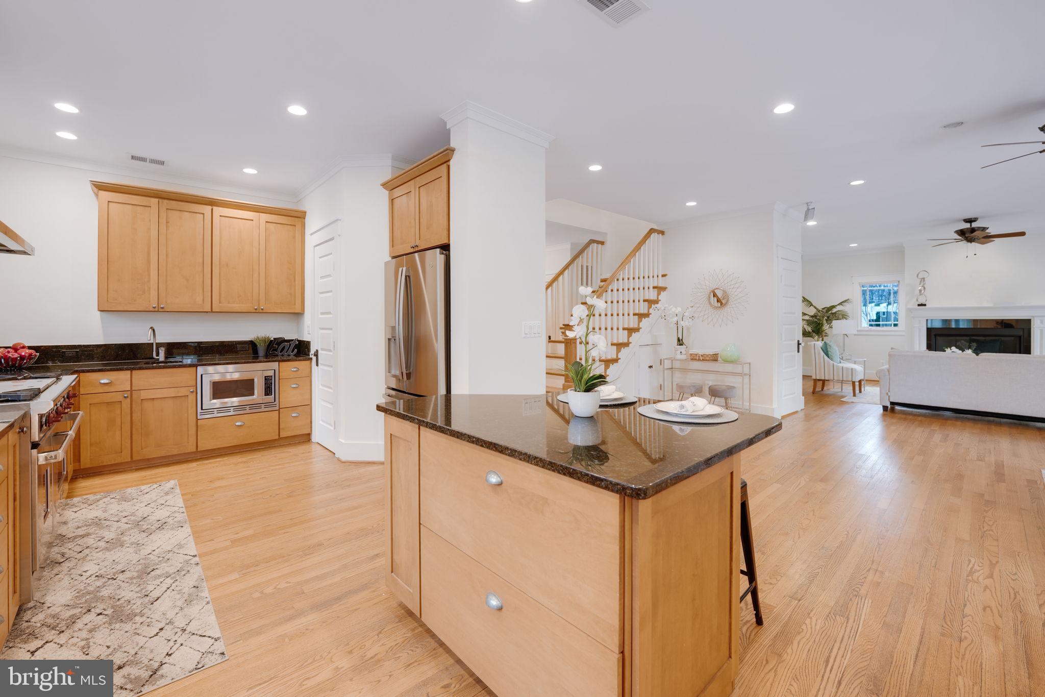 VIENNA WOODS - Residential