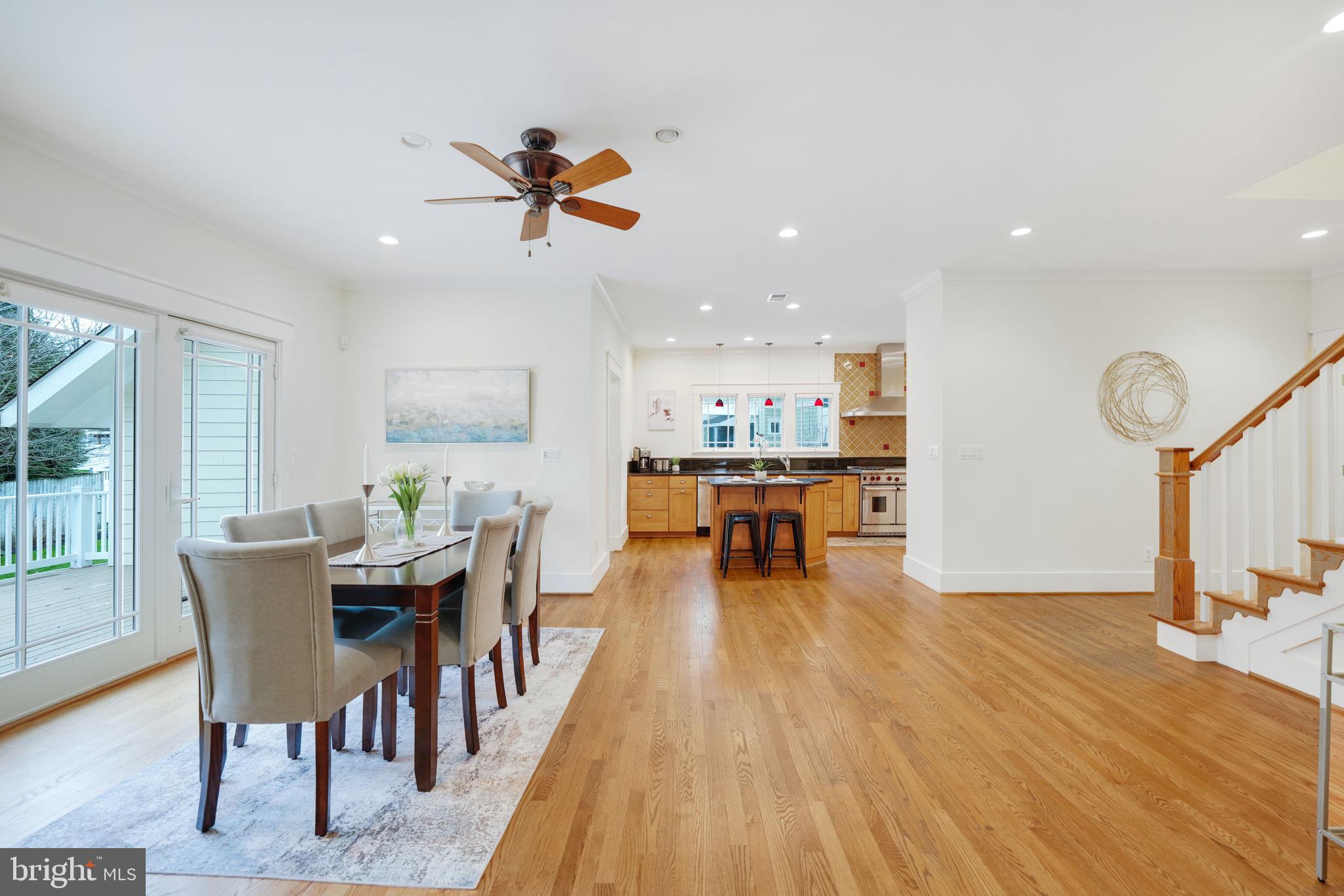 VIENNA WOODS - Residential