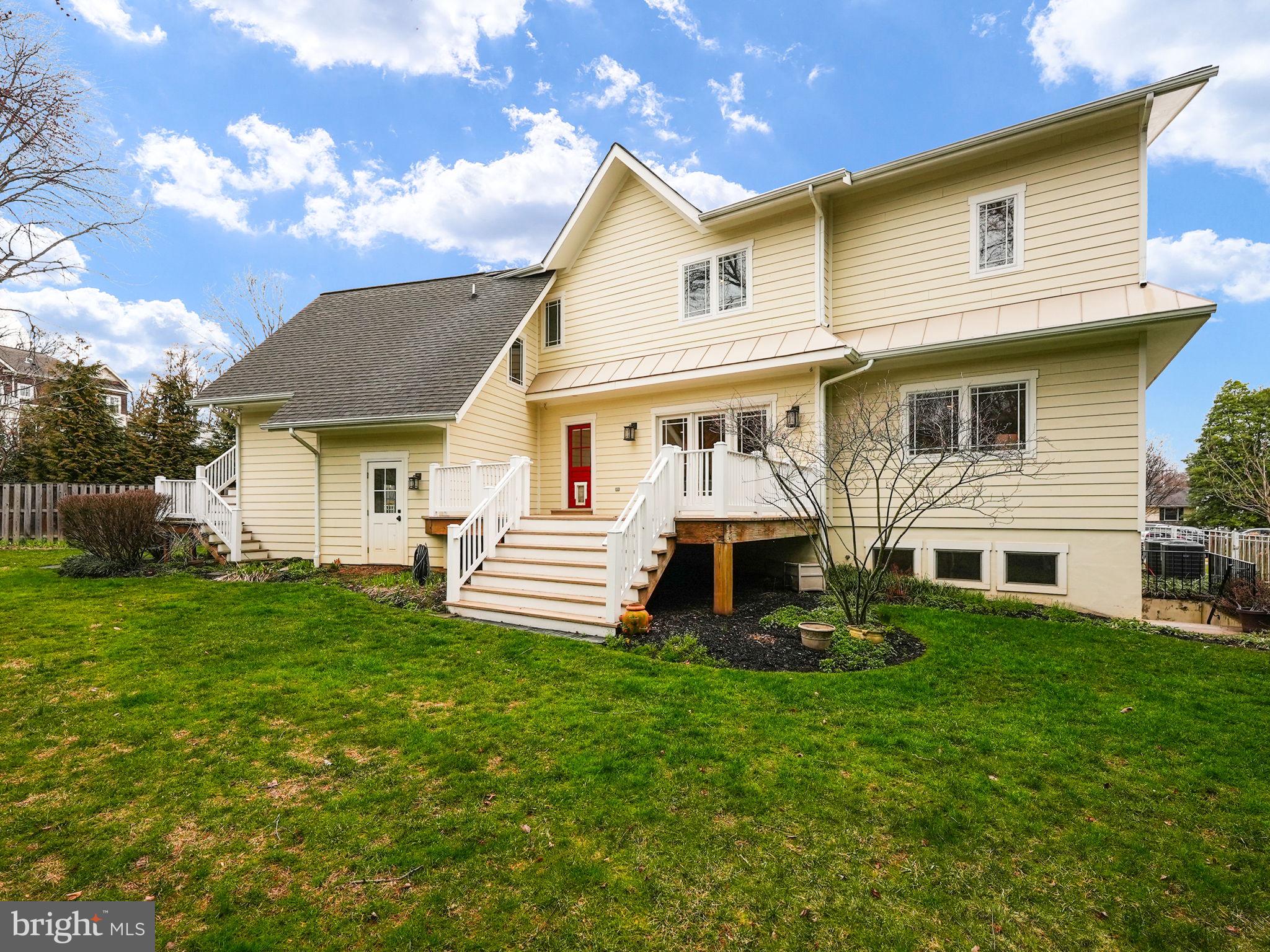 VIENNA WOODS - Residential