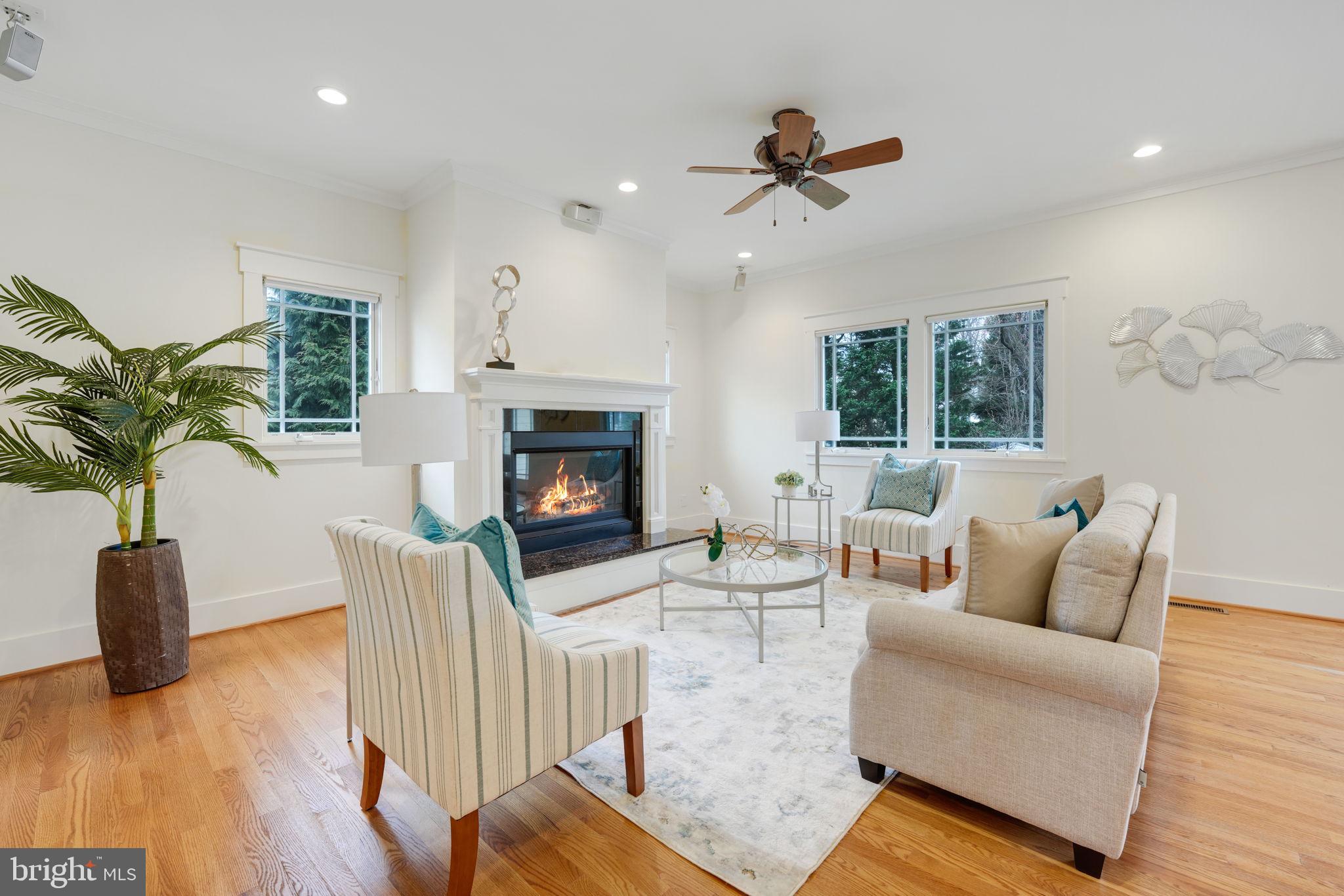 VIENNA WOODS - Residential