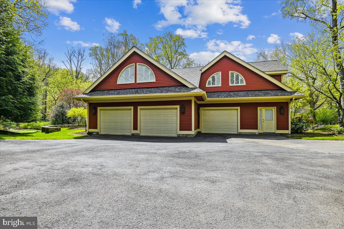 BRIDLESHIRE - Residential