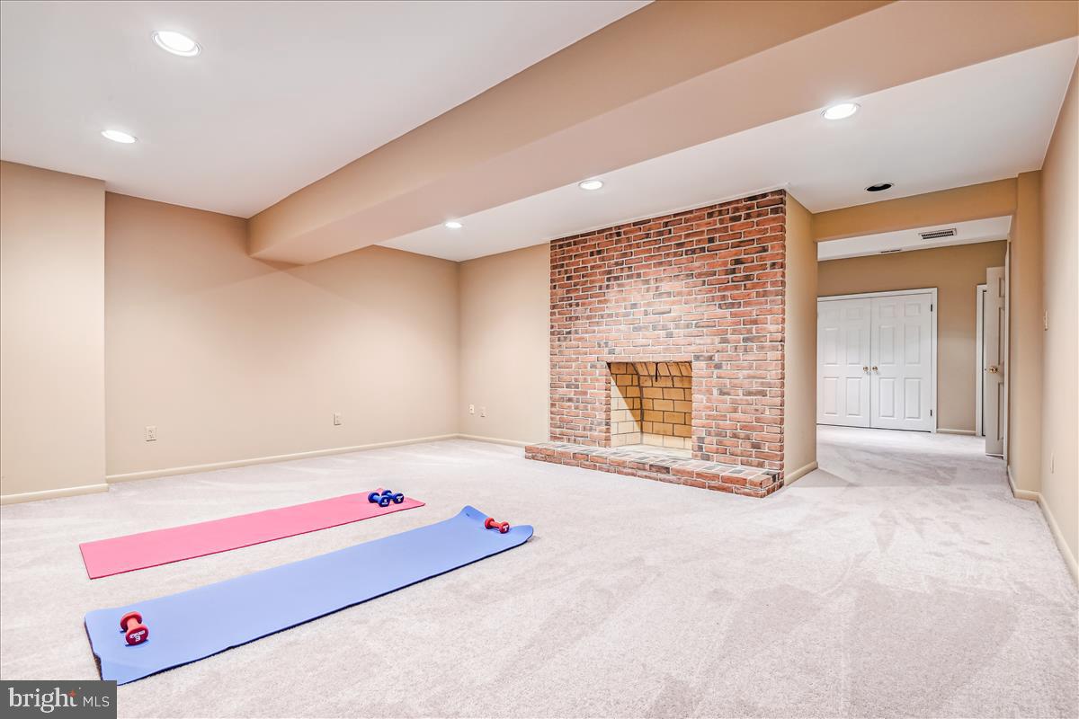 BRIDLESHIRE - Residential