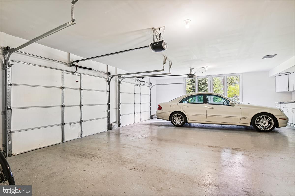 BRIDLESHIRE - Residential