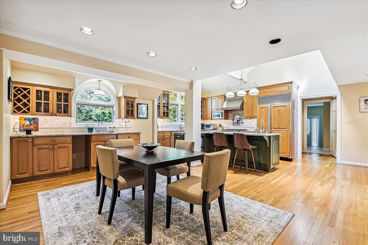 BRIDLESHIRE - Residential