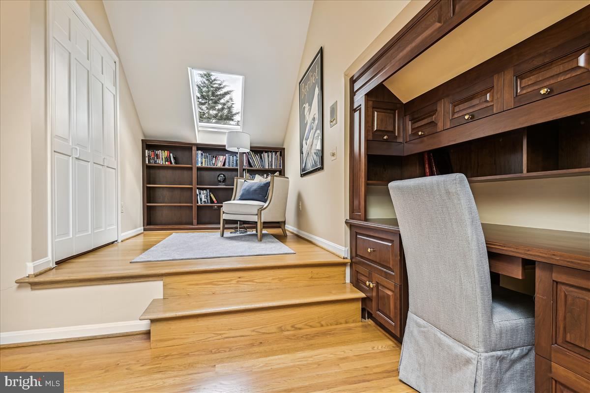 BRIDLESHIRE - Residential