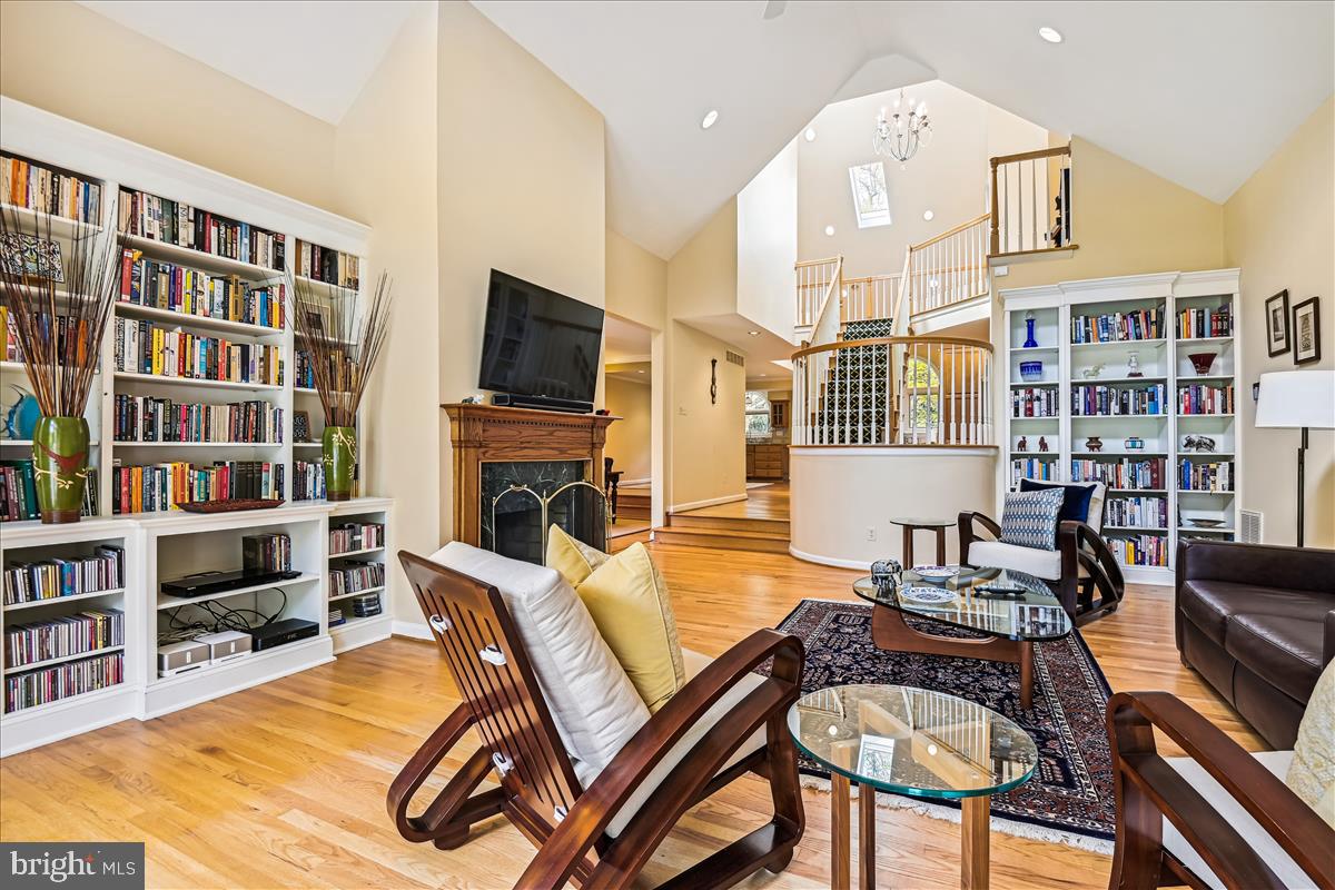 BRIDLESHIRE - Residential