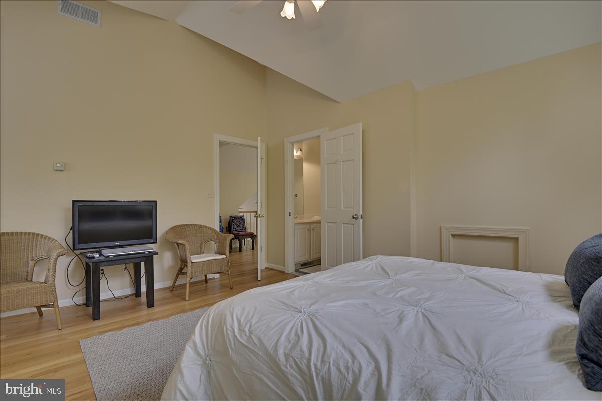 BRIDLESHIRE - Residential