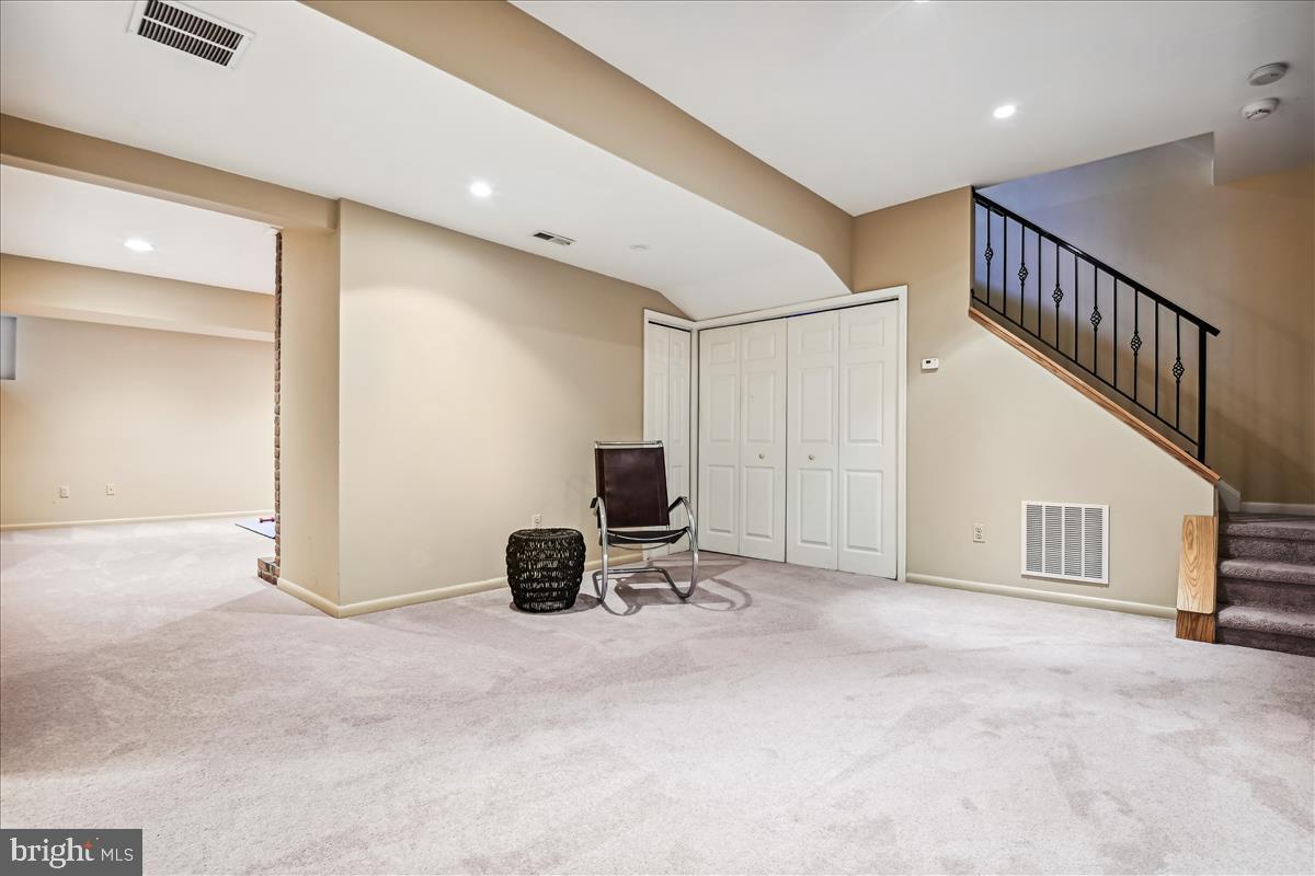 BRIDLESHIRE - Residential