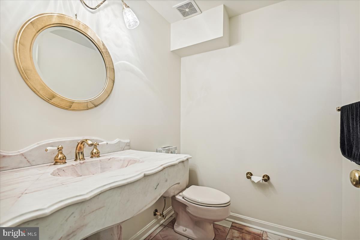 BRIDLESHIRE - Residential