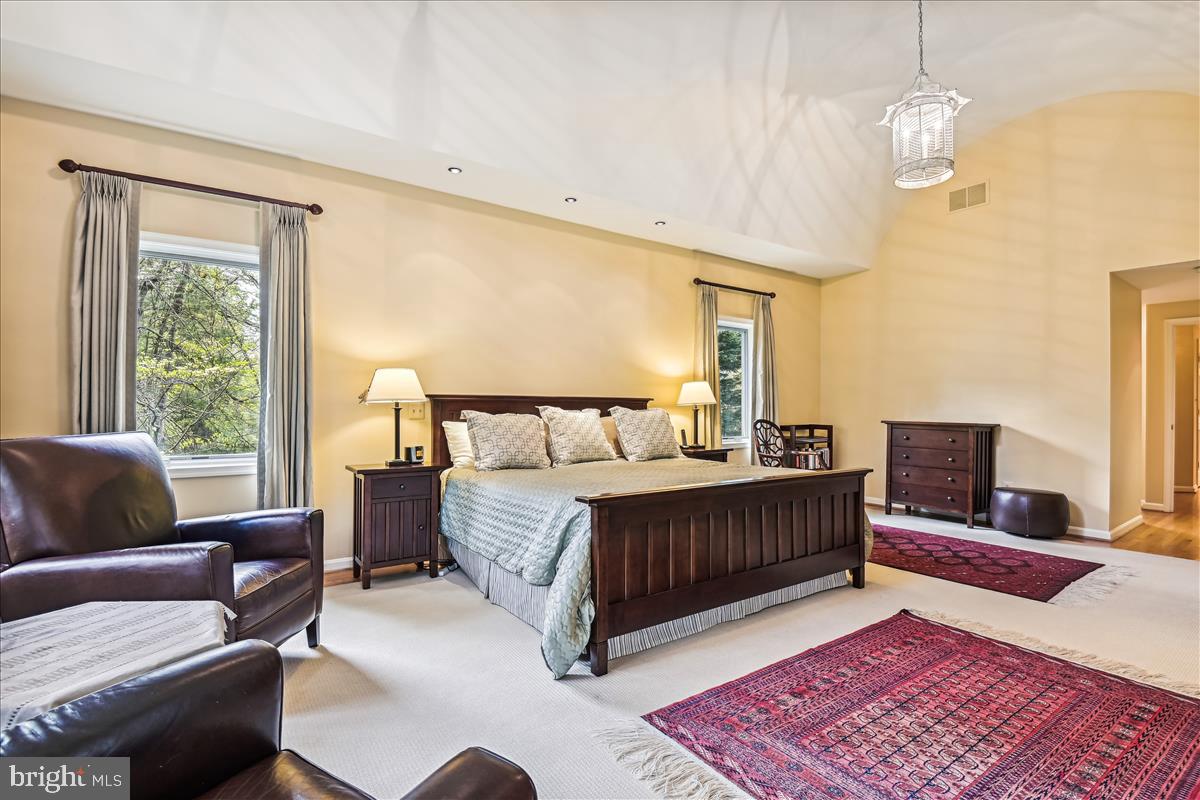 BRIDLESHIRE - Residential