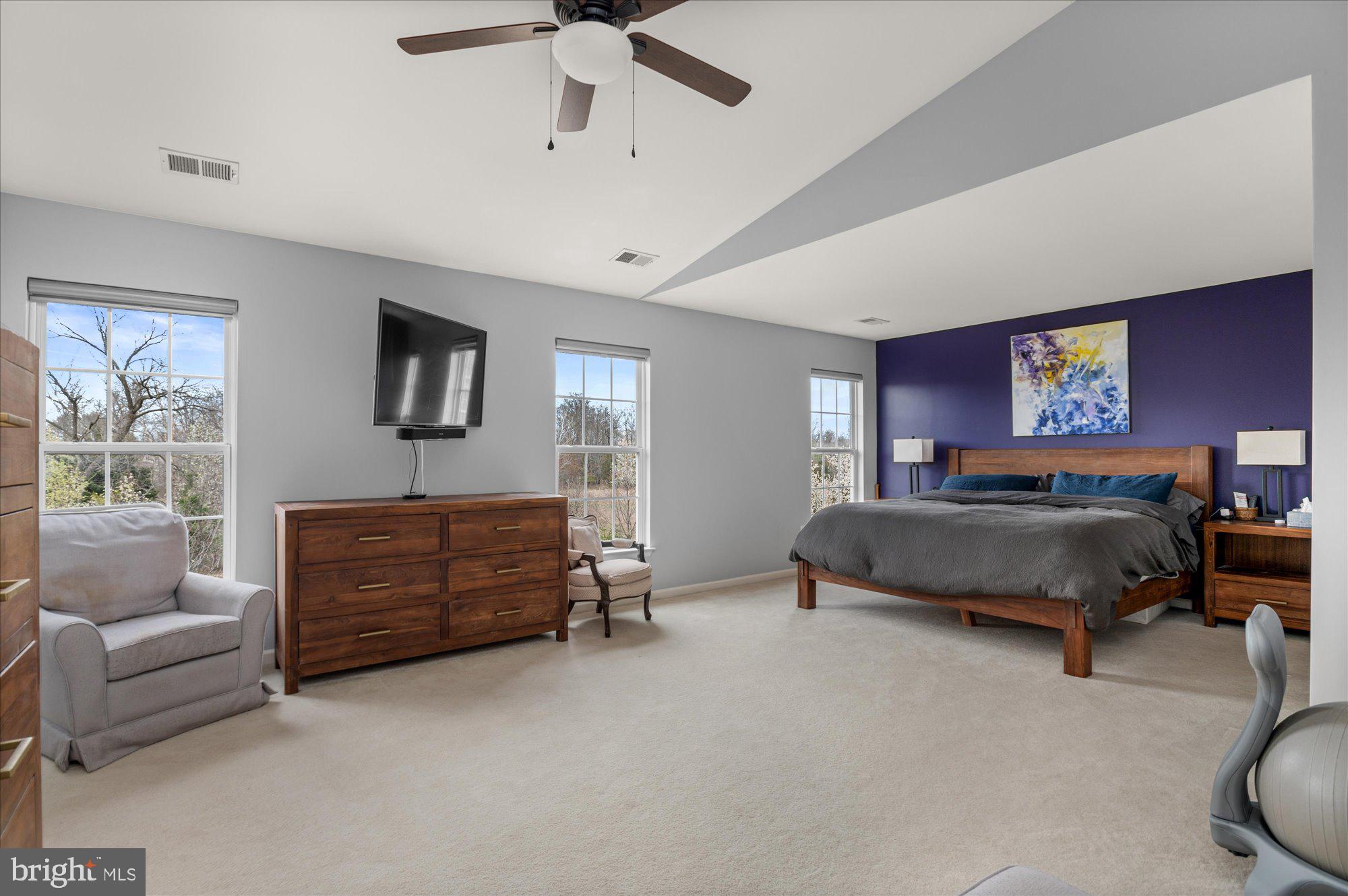 ASHBURN VILLAGE - Residential