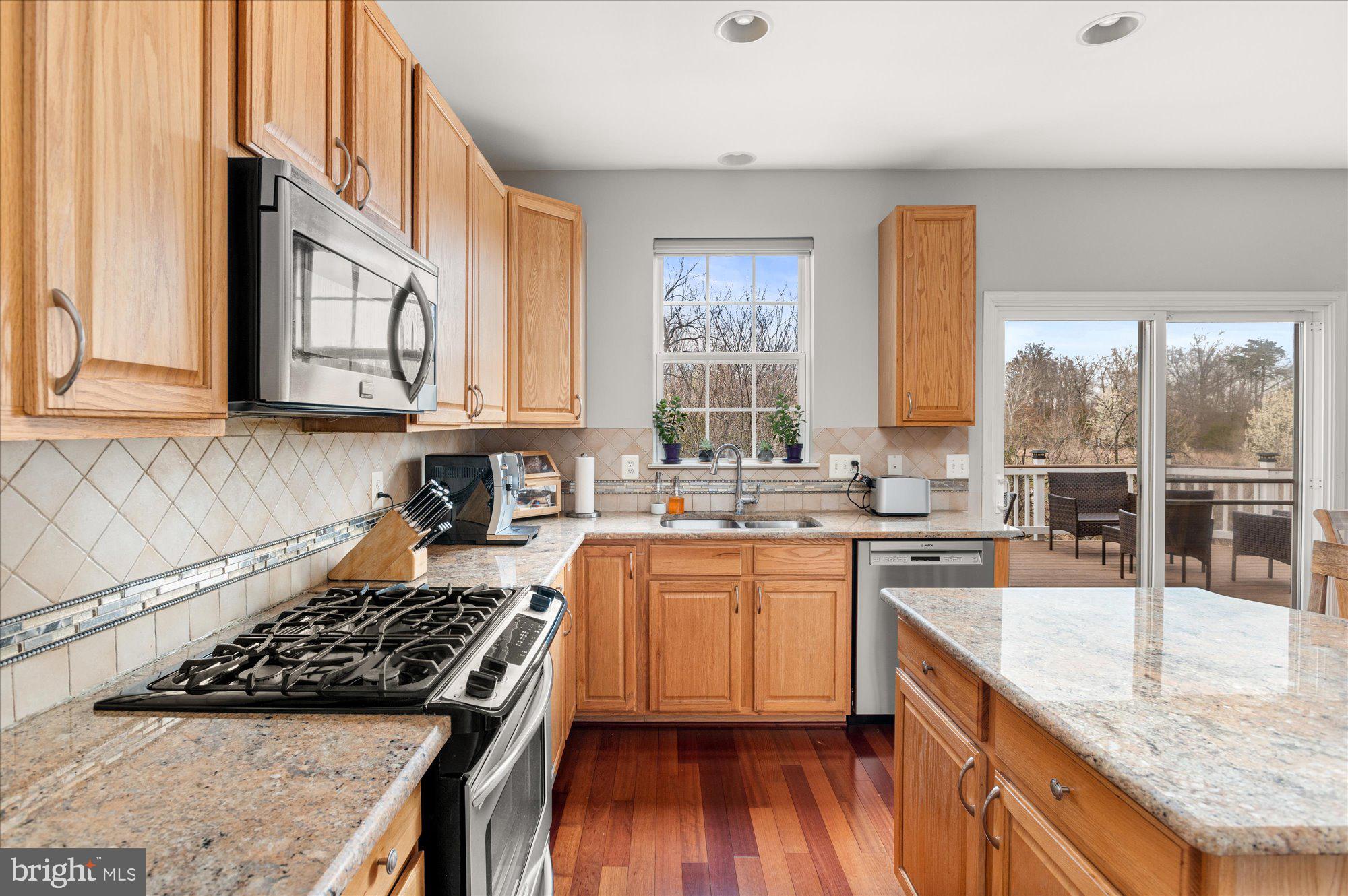 ASHBURN VILLAGE - Residential