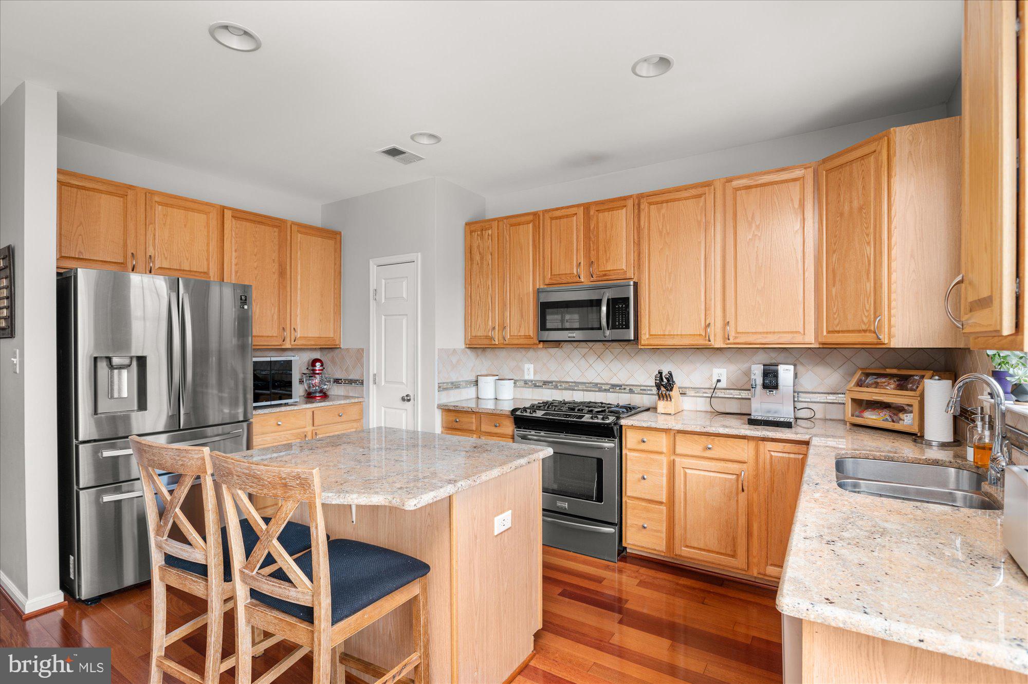 ASHBURN VILLAGE - Residential