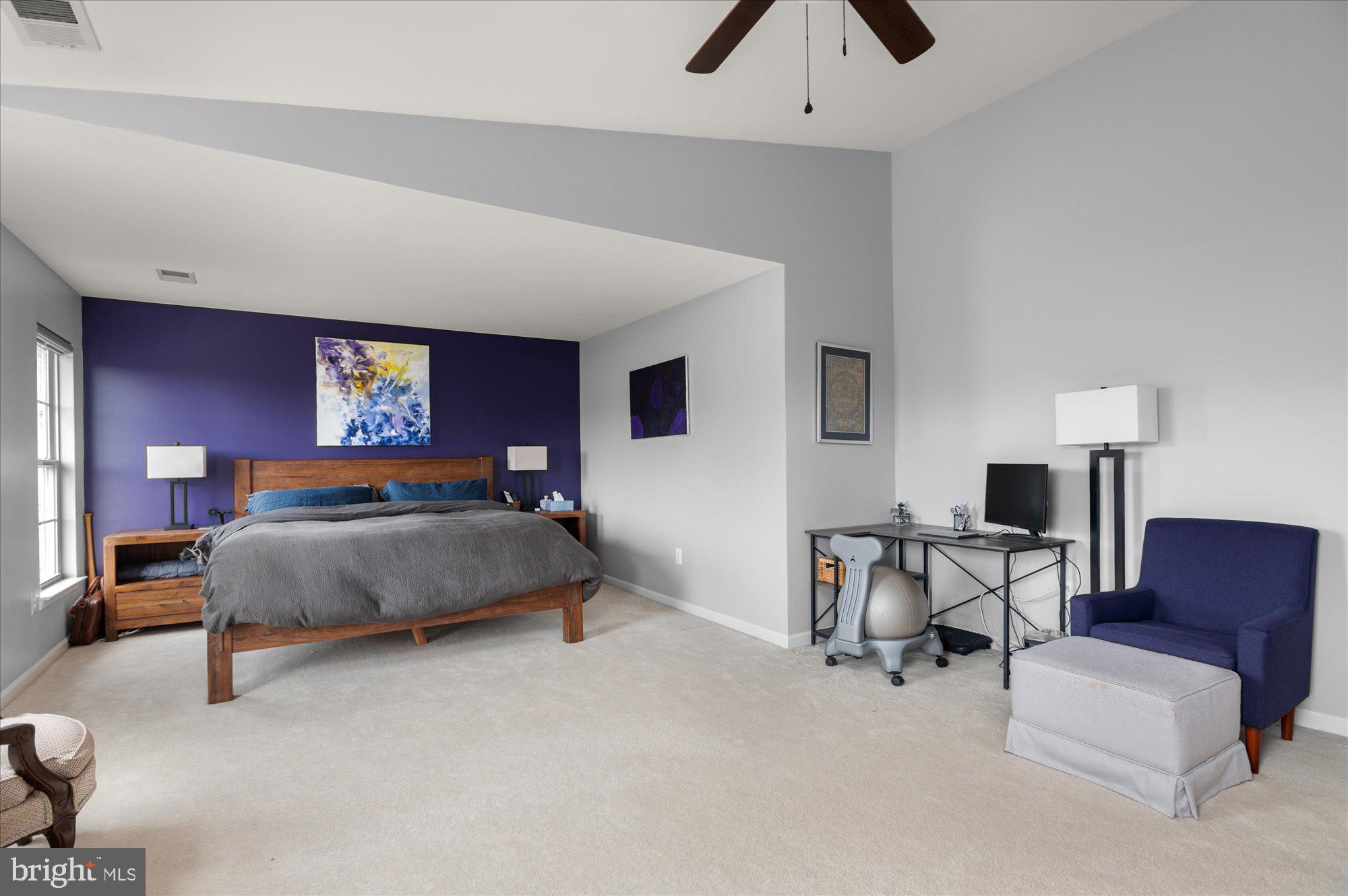 ASHBURN VILLAGE - Residential