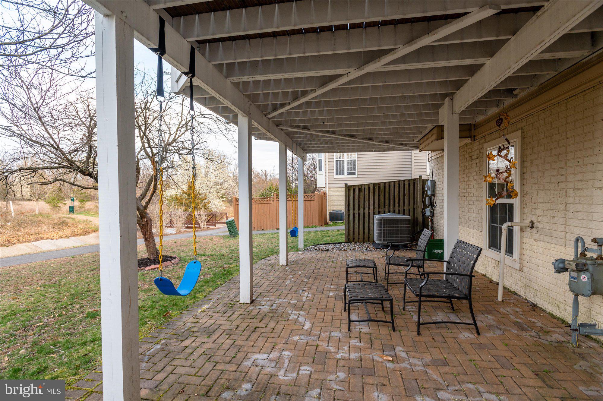 ASHBURN VILLAGE - Residential
