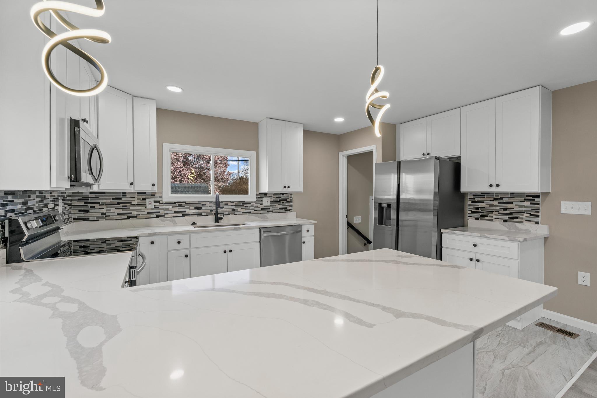 BALTIMORE HIGHLANDS - Residential