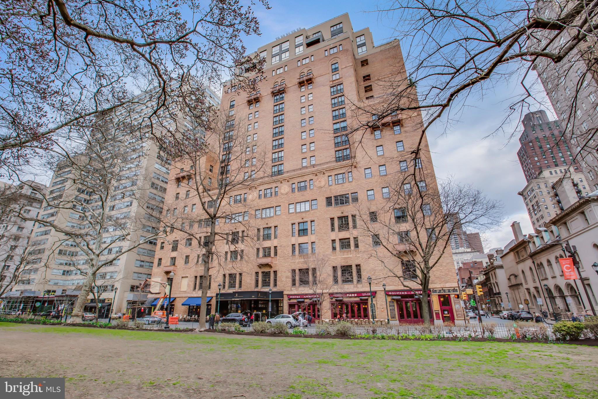 RITTENHOUSE SQUARE - Residential