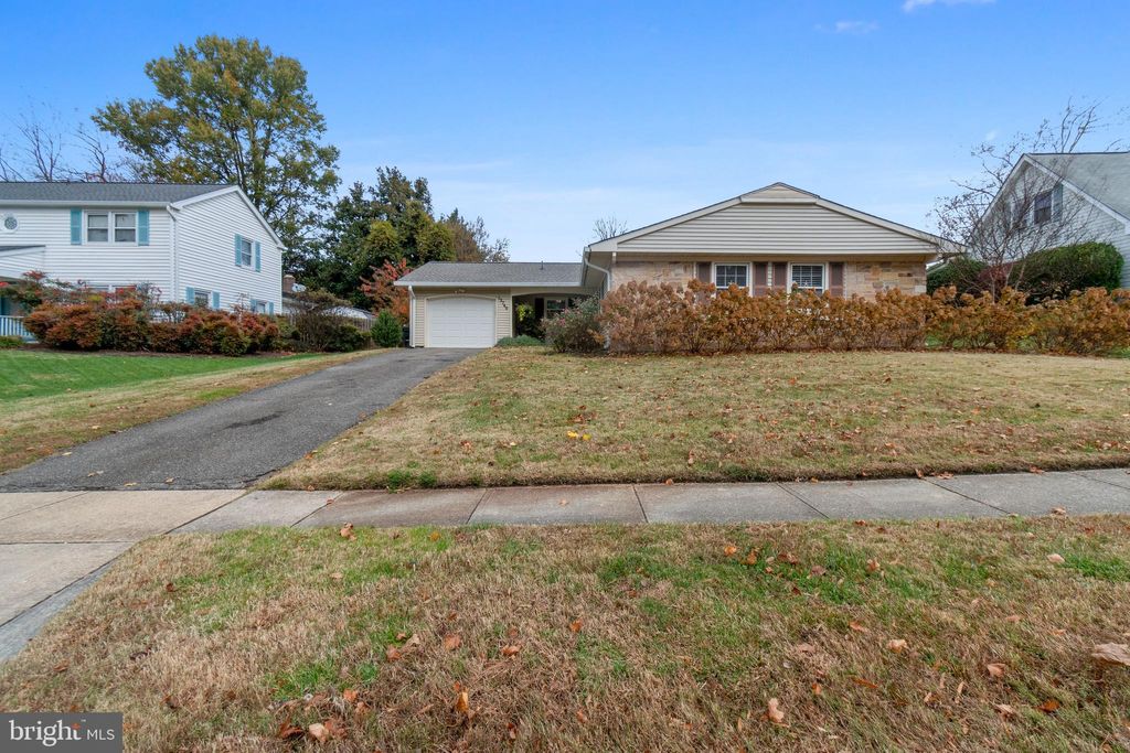 Photo of 12740 Holiday Lane, BOWIE, MD 20716 (MLS # MDPG2182514)