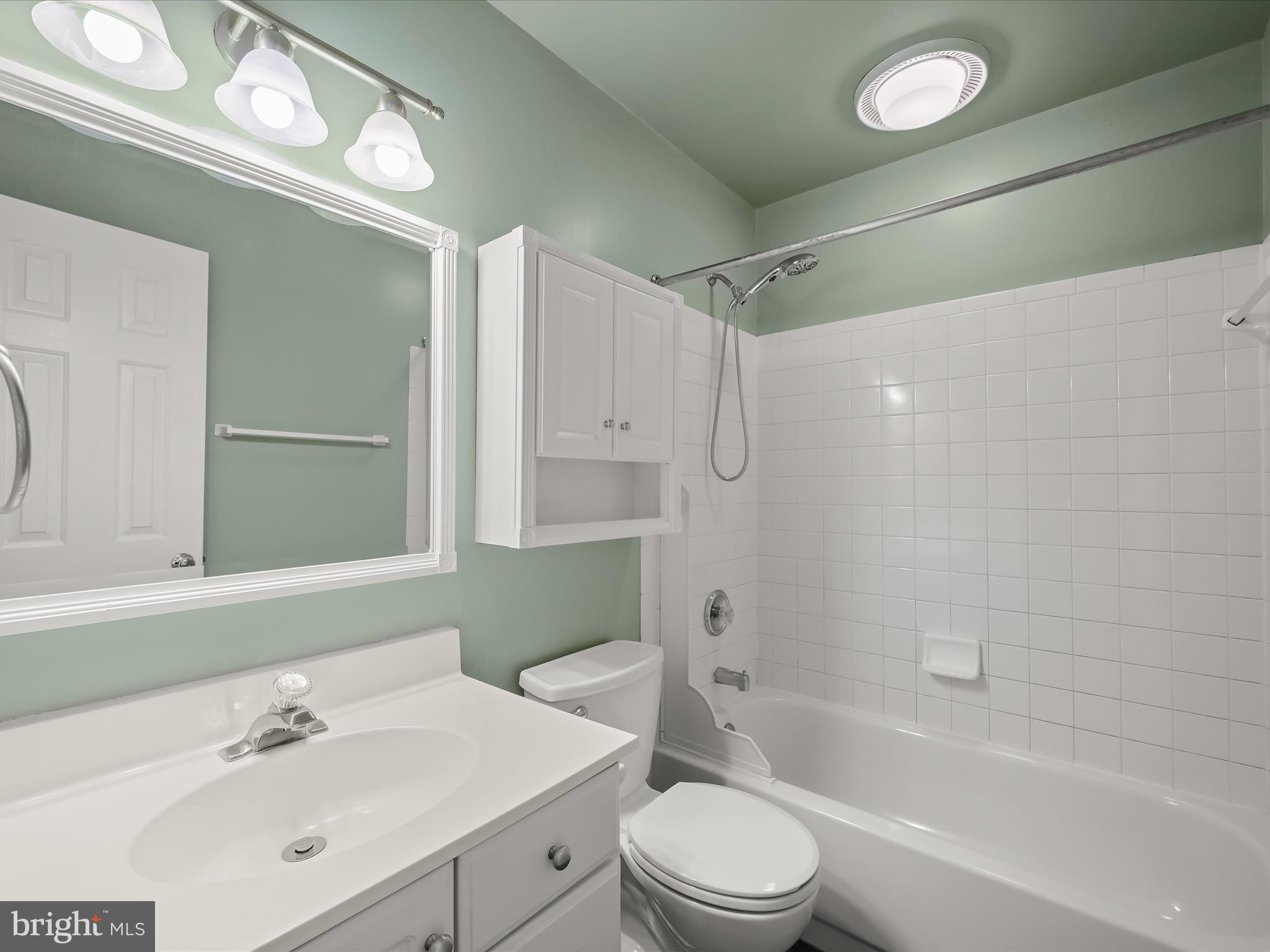 RUSSETT - Residential