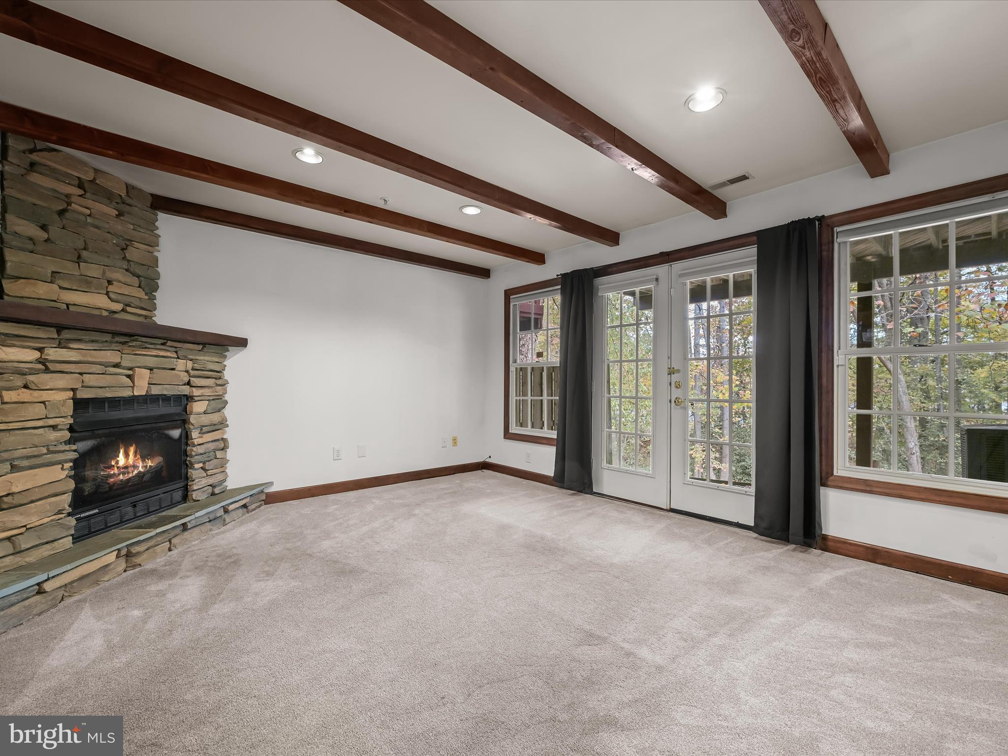 RUSSETT - Residential