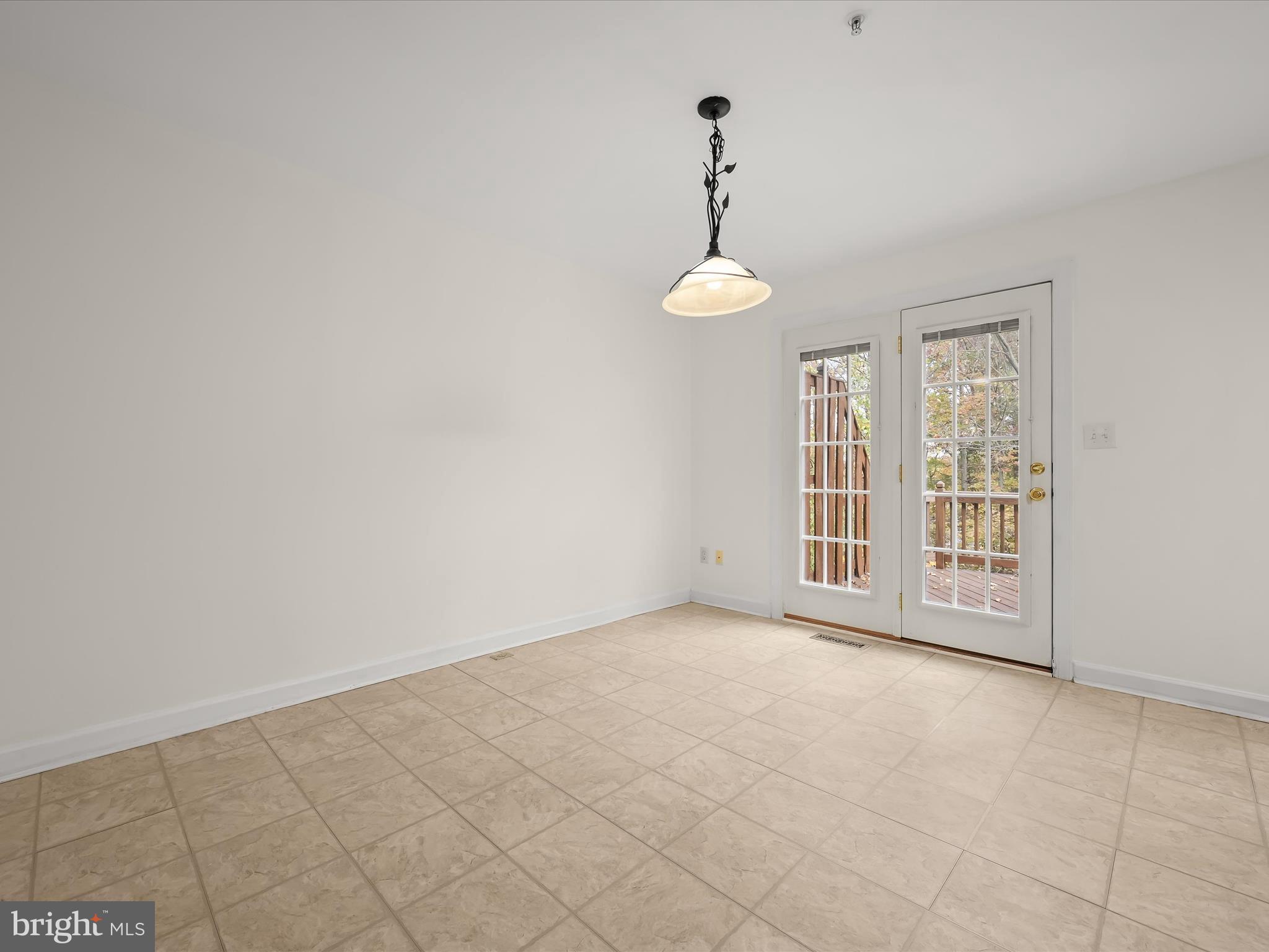 RUSSETT - Residential