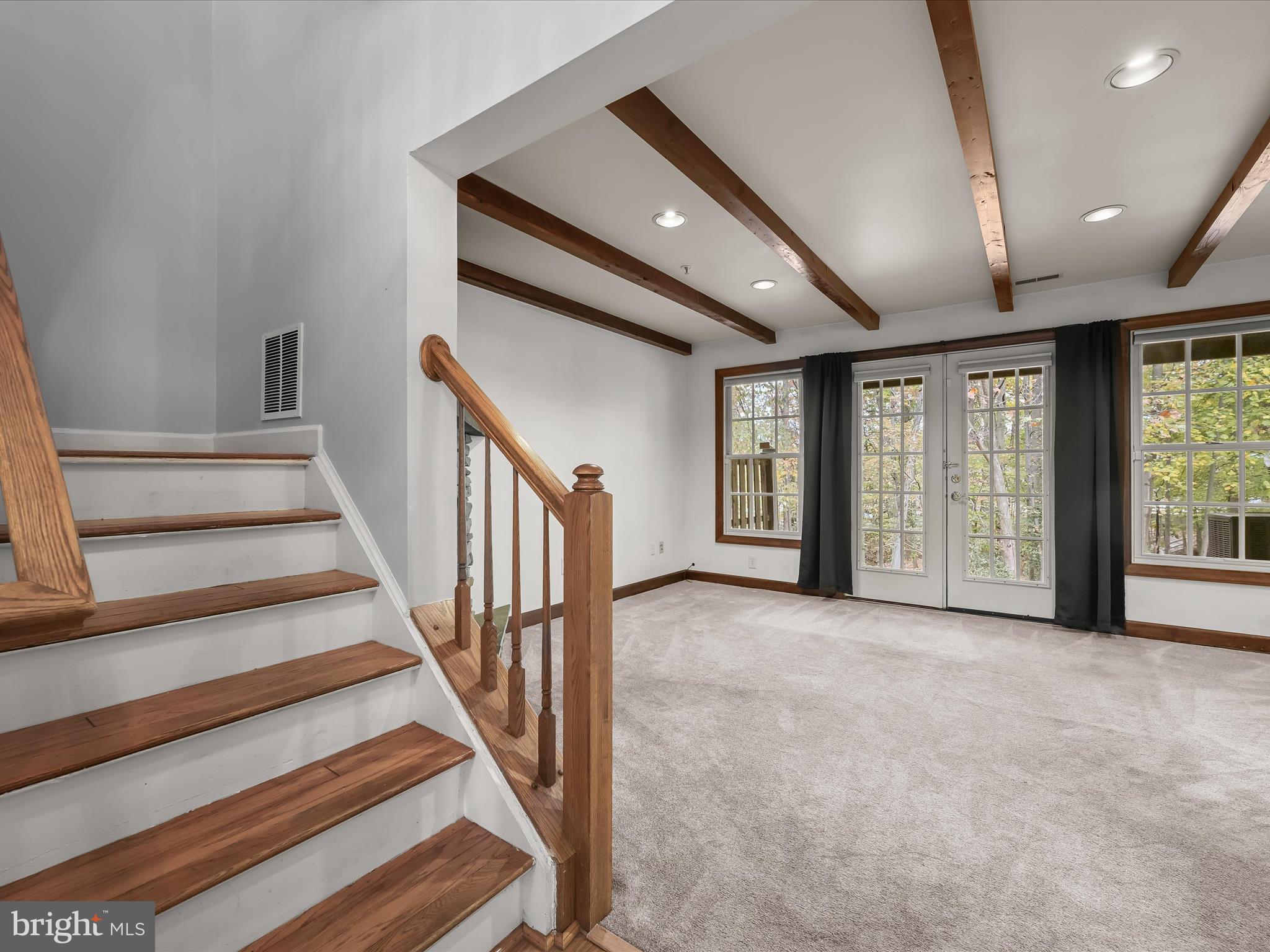 RUSSETT - Residential