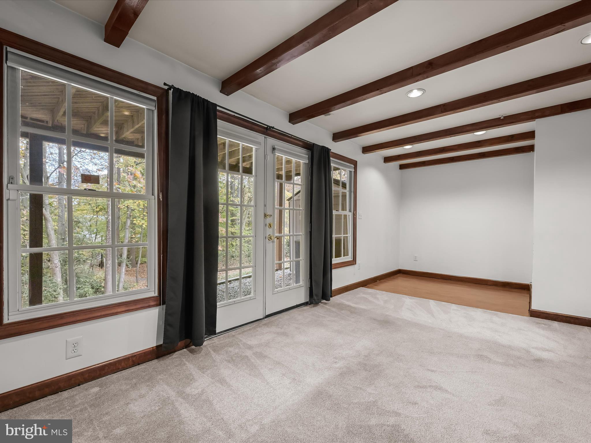 RUSSETT - Residential