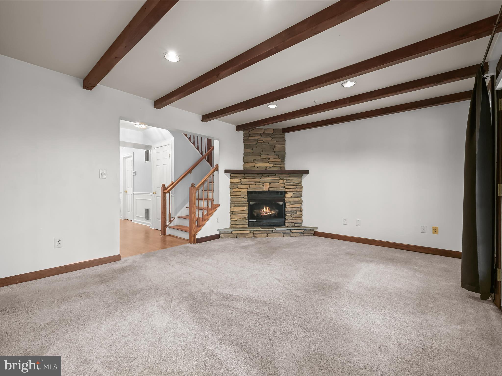 RUSSETT - Residential