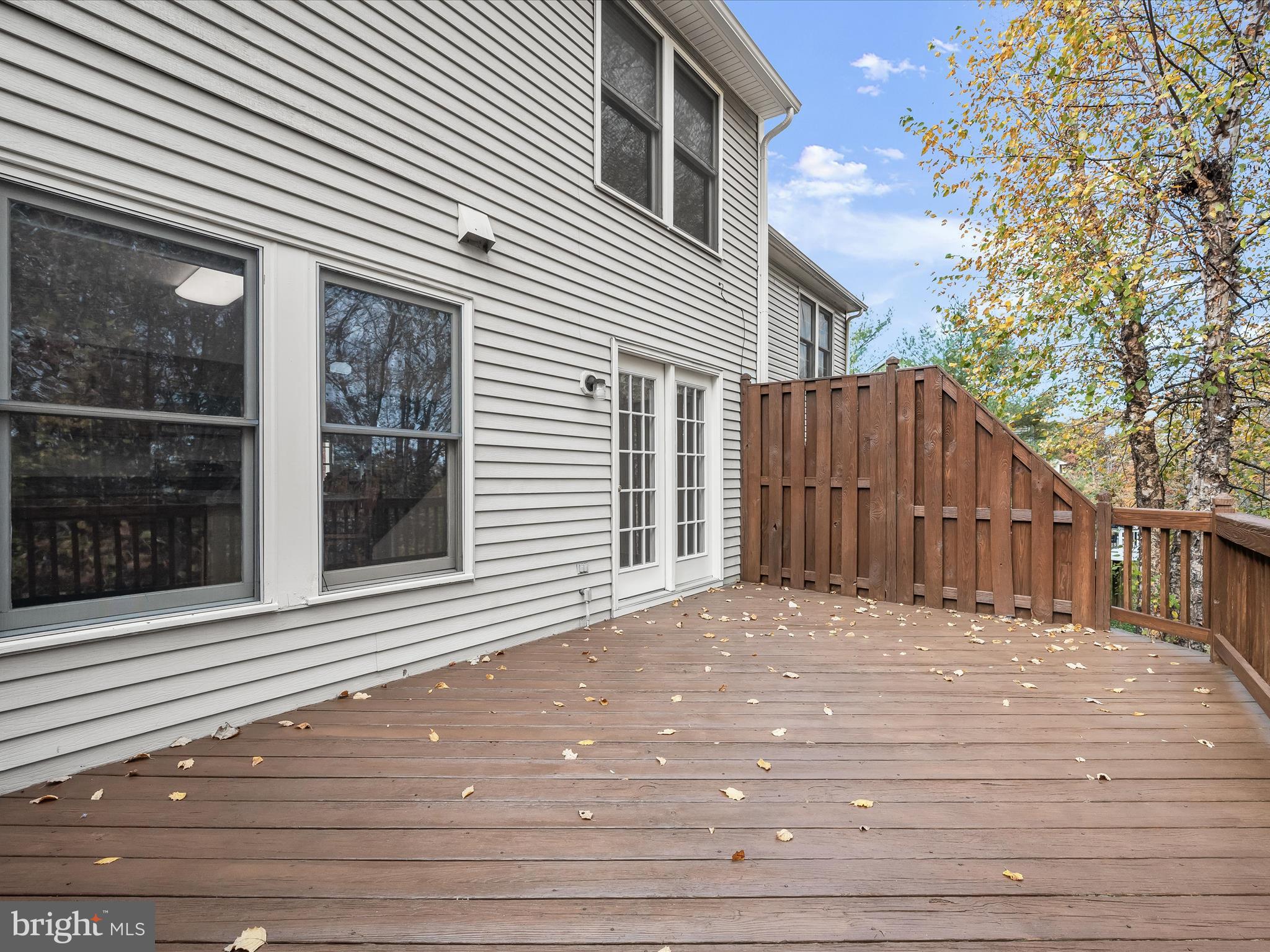 RUSSETT - Residential