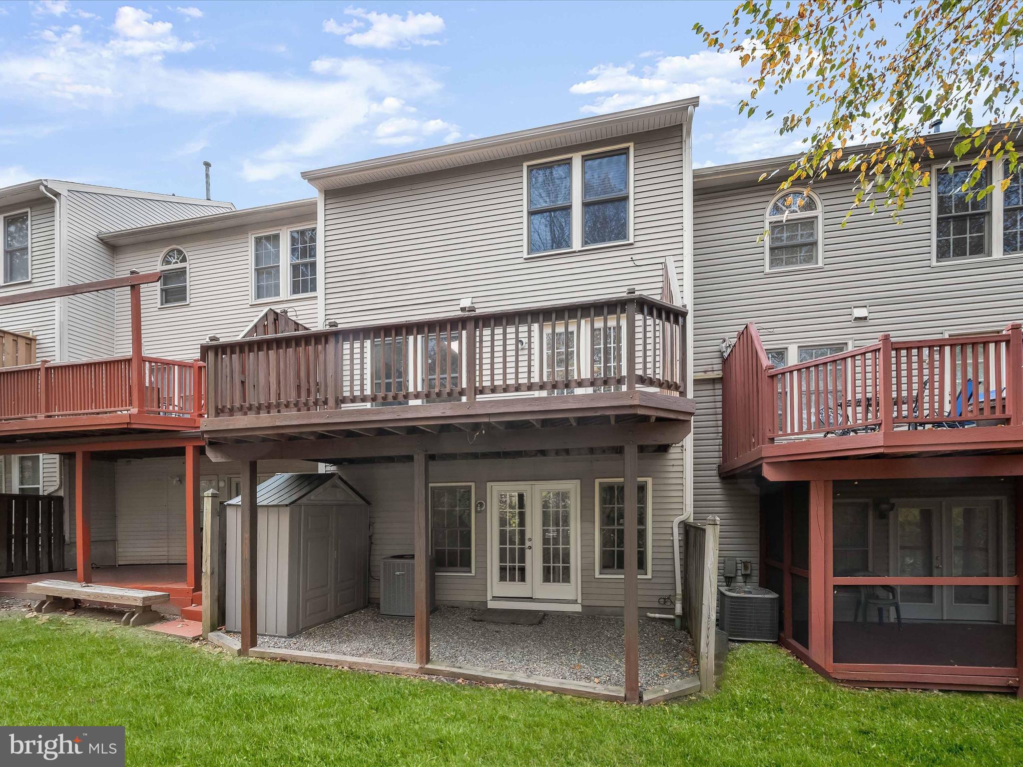 RUSSETT - Residential