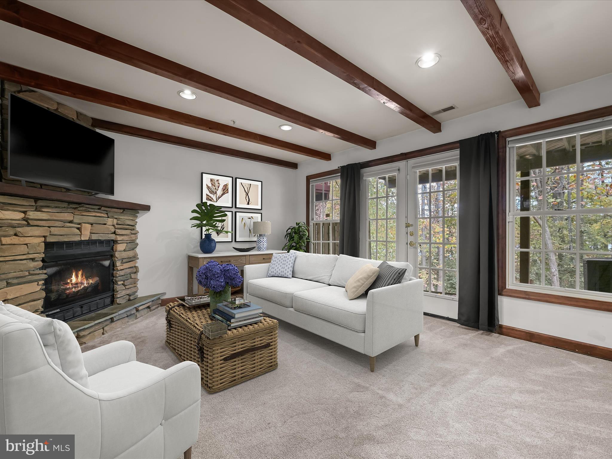 RUSSETT - Residential