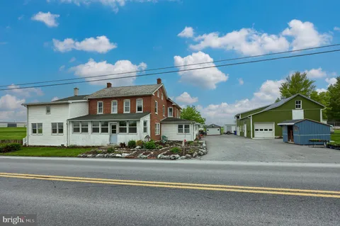 706 N Shirk Road, New Holland, PA MLS: PALA2069598