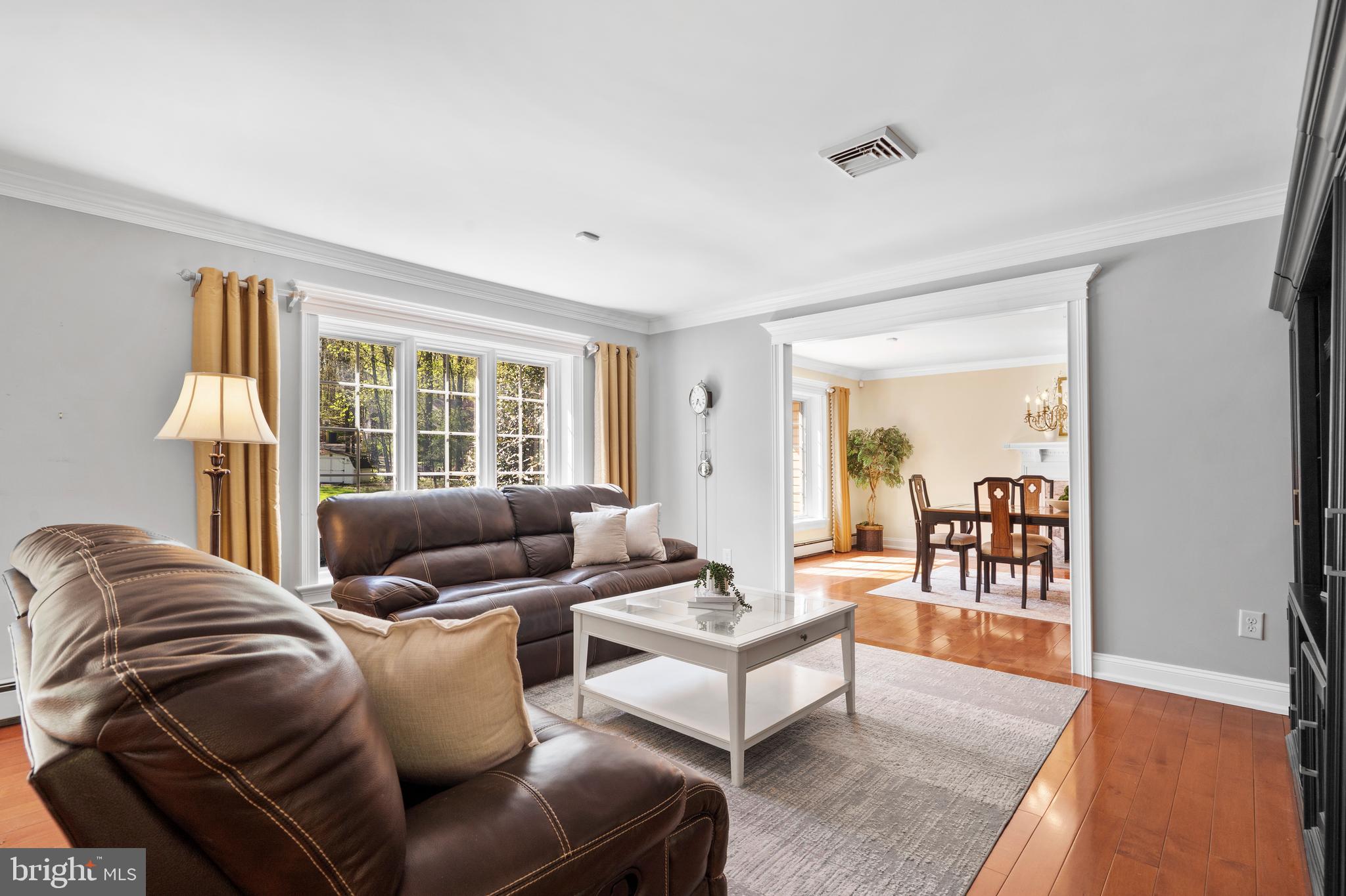 HUNTERS RUN - Residential