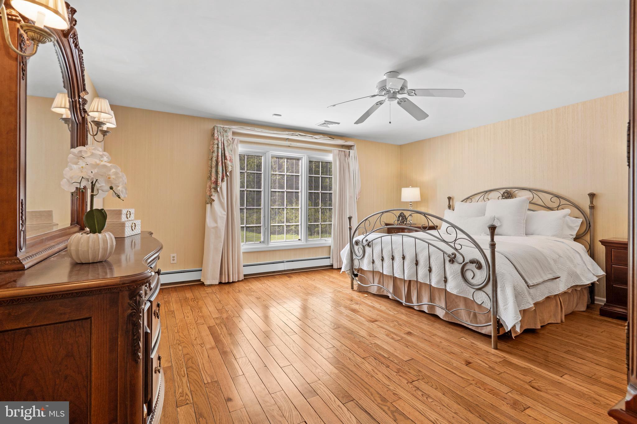 HUNTERS RUN - Residential